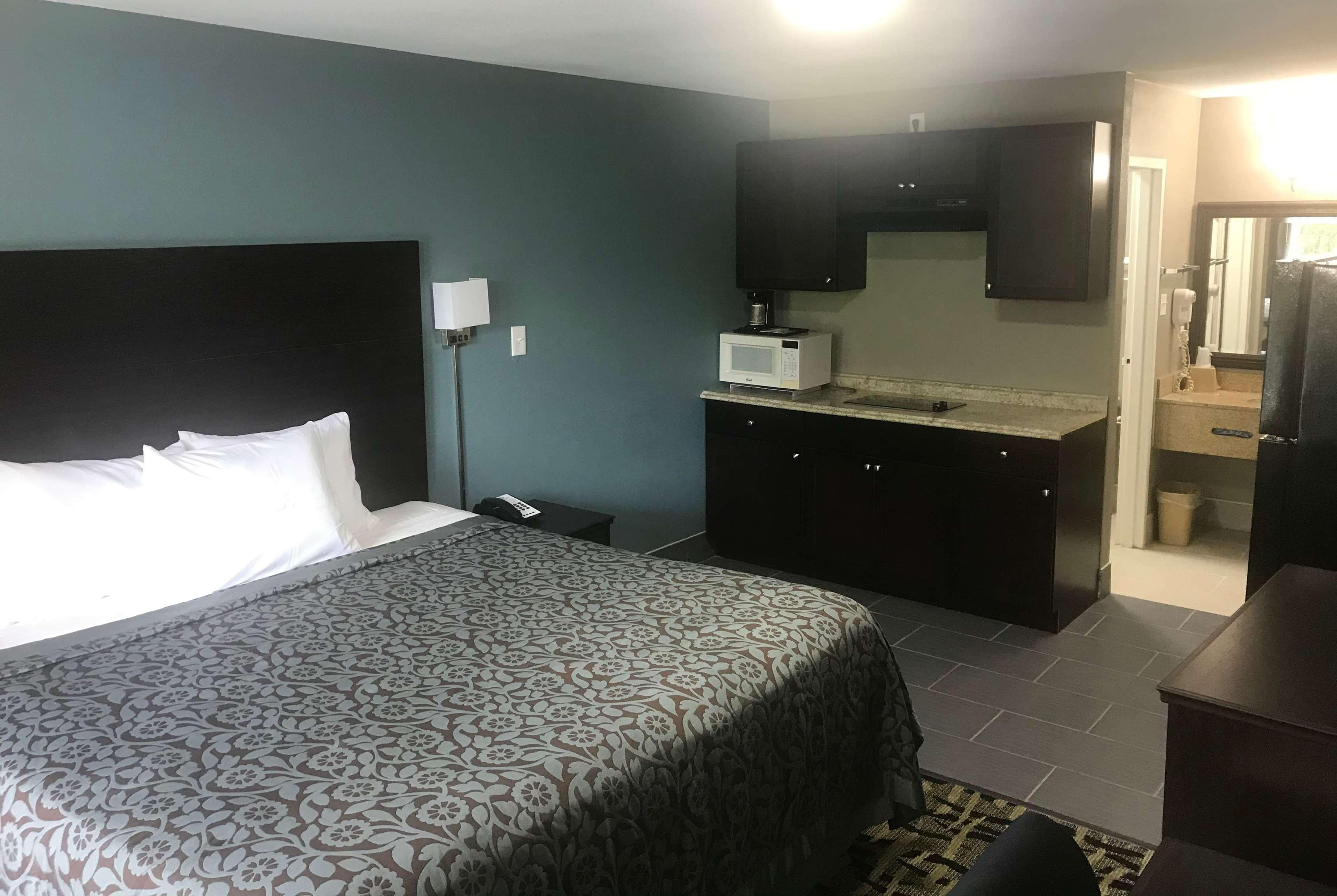 Days Inn & Suites By Wyndham Collierville Germantown Area Exterior foto